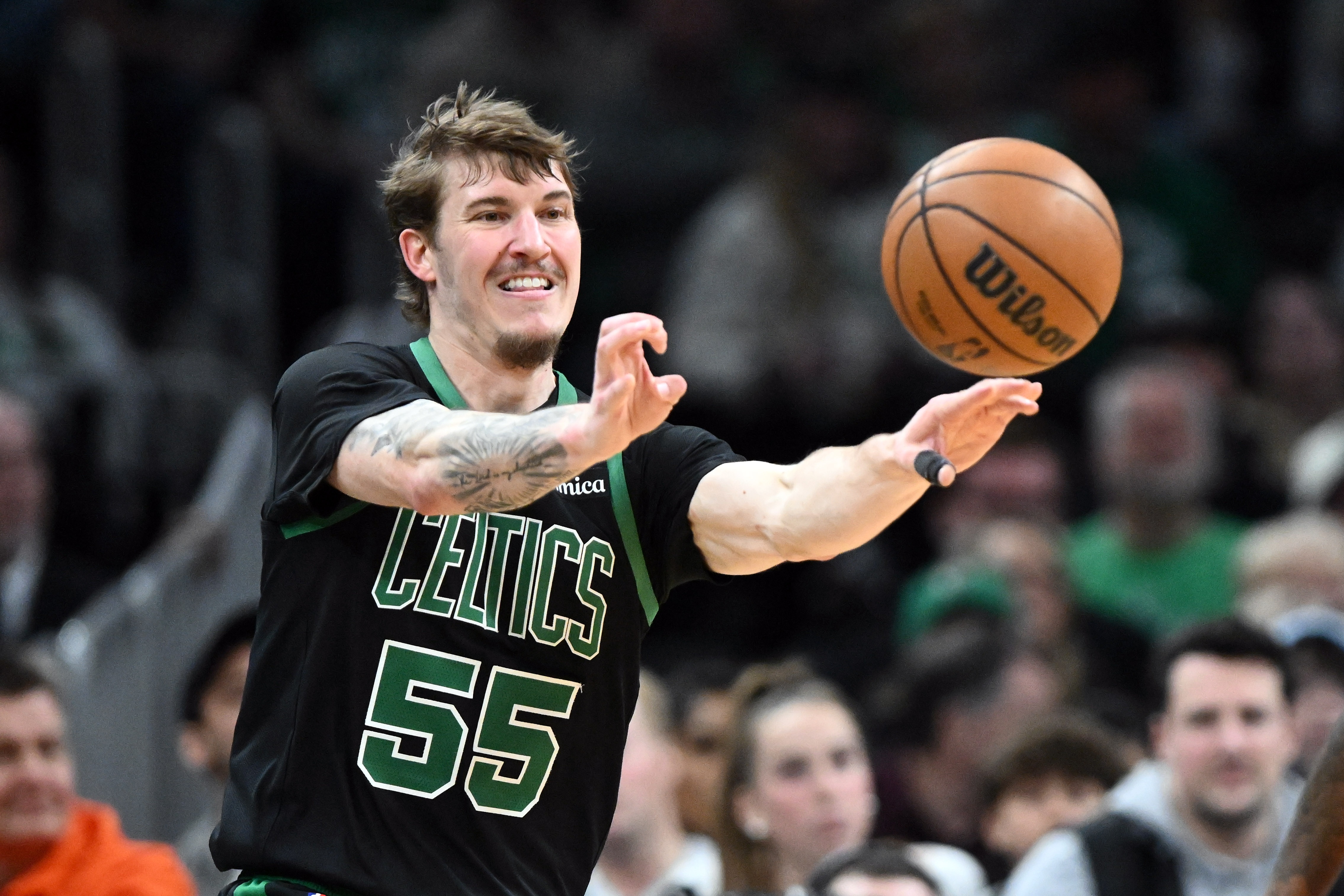 yabo sports-面包：必须称赞谢尔曼 他命中多个关键球 填补杰伦·布朗的空缺